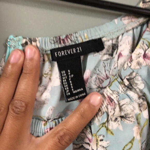 Forever 21 summer off the shoulder dress Size s - Picture 2 of 2